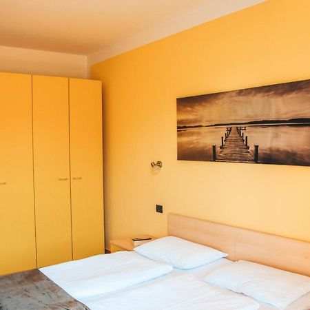Residence La Meridiana - Apartment 04 Peschiera del Garda Esterno foto